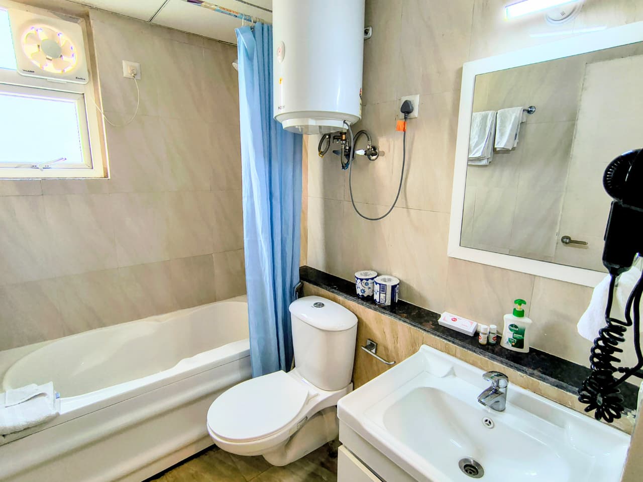 Osaka Suites Kundli Room 11